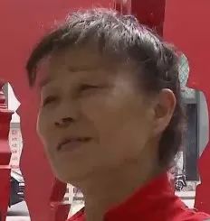 DƬ